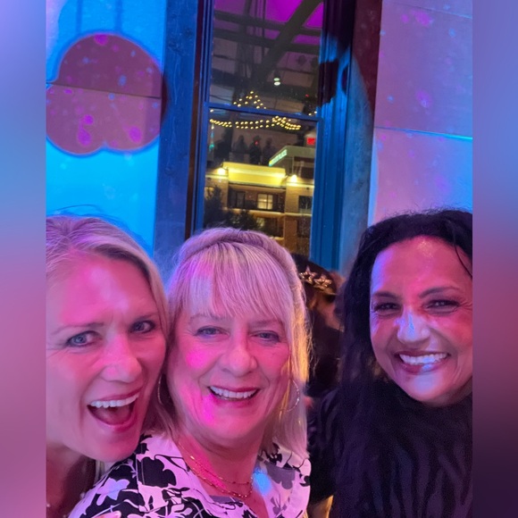 Meet your Posher, Pamela - Picture 6 of 17